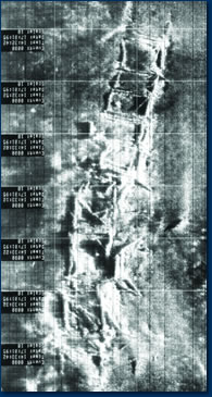 Sidescan-Sonar- Aufnahme des Seesperrwerks auf eine Strecke von 60 Meter